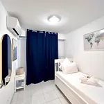 Monaco Gate - Breakfast - Terraces - Free Parking ボーソレイユ
