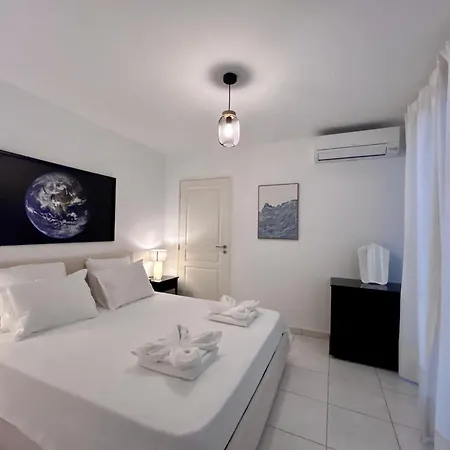 Monaco Gate - Breakfast - Terraces - Free Parking Daire