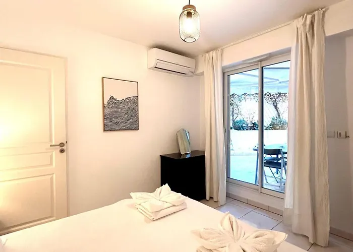 Monaco Gate - Breakfast - Terraces - Free Parking Apartment *