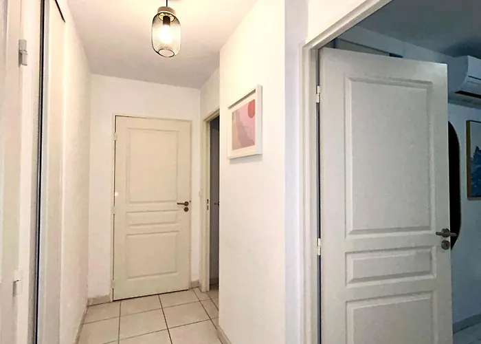 Monaco Gate - Breakfast - Terraces - Free Parking Apartment *
