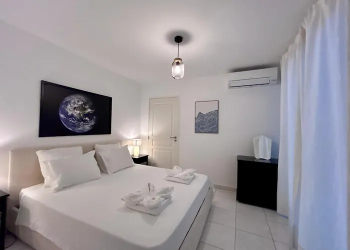 Monaco Gate - Breakfast - Terraces - Free Parking Apartment