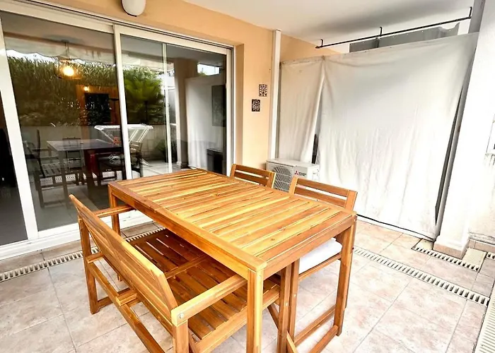Monaco Gate - Breakfast - Terraces - Free Parking Apartment